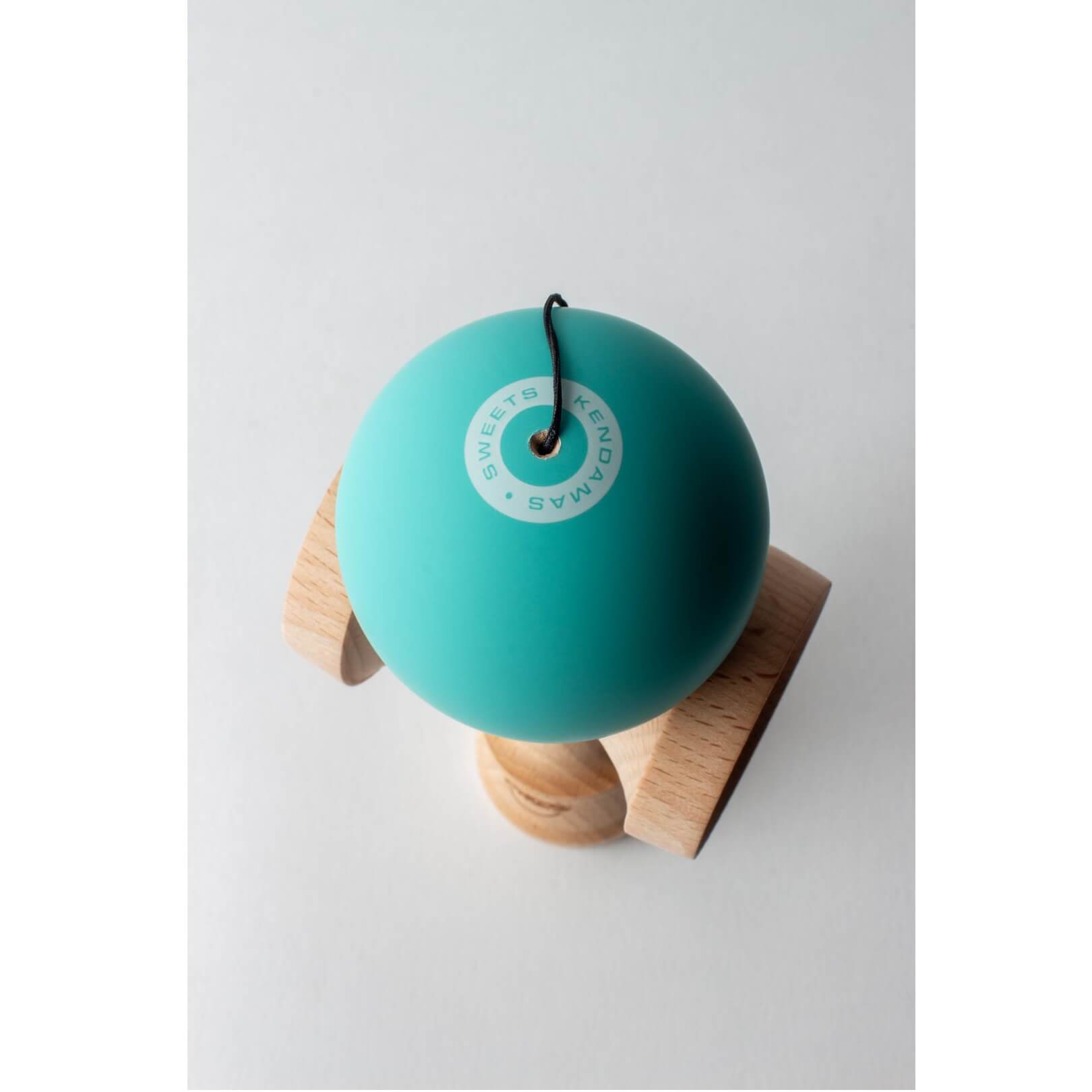 Kendama Sweets Tracker Broken Shape AntiSkid Seafoam | Contrastmarket